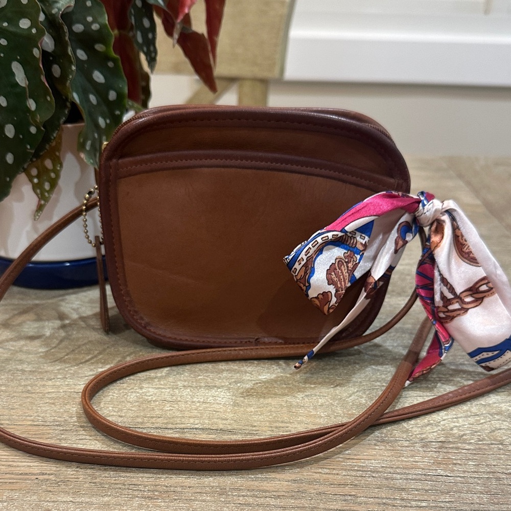 Coach Hadley Vintage 1995 British Tan Leather Crossbody Bag